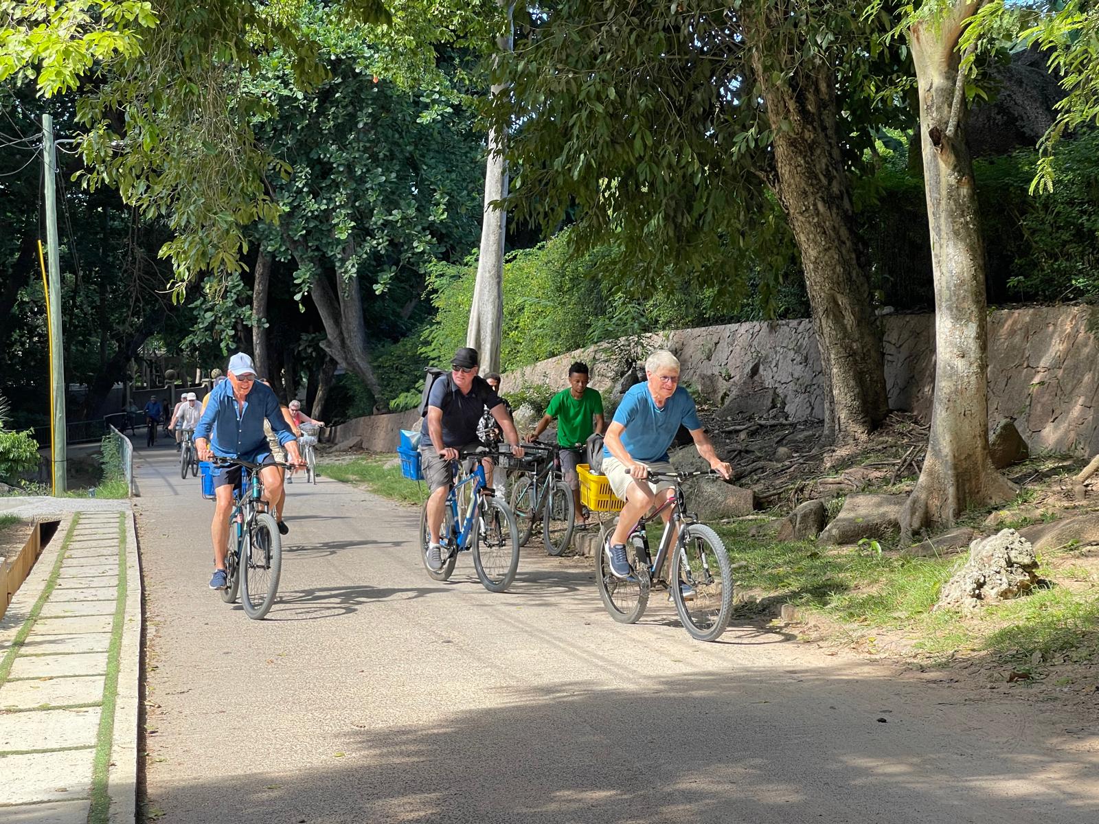 La Digue Fahrrad.jpeg