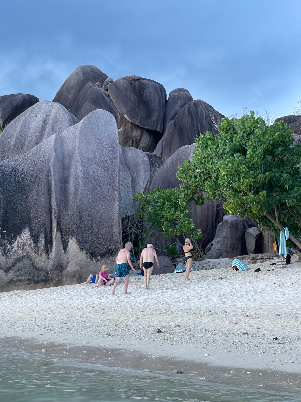 La Digue source d'argent IV.jpeg